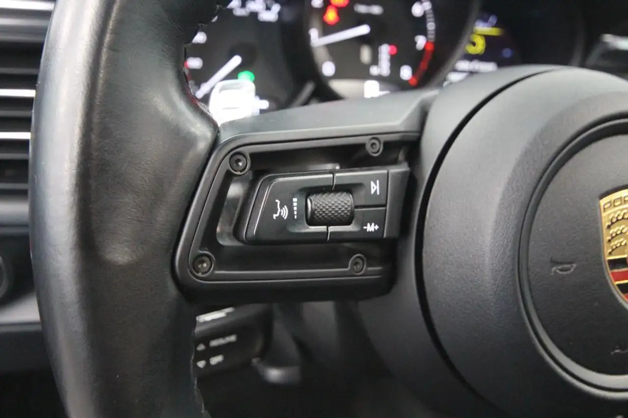 Porsche Macan снимка Porsche Macan