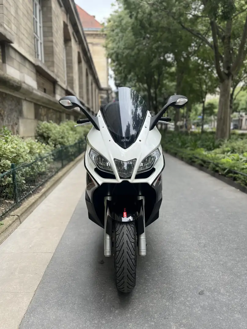 Aprilia SRV 850 Weiß - 1