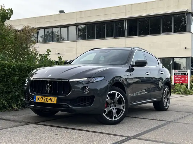 Maserati Levante 3.0 V6 D AWD GranLusso |CARBON|LUCHTVERING|STOELVE