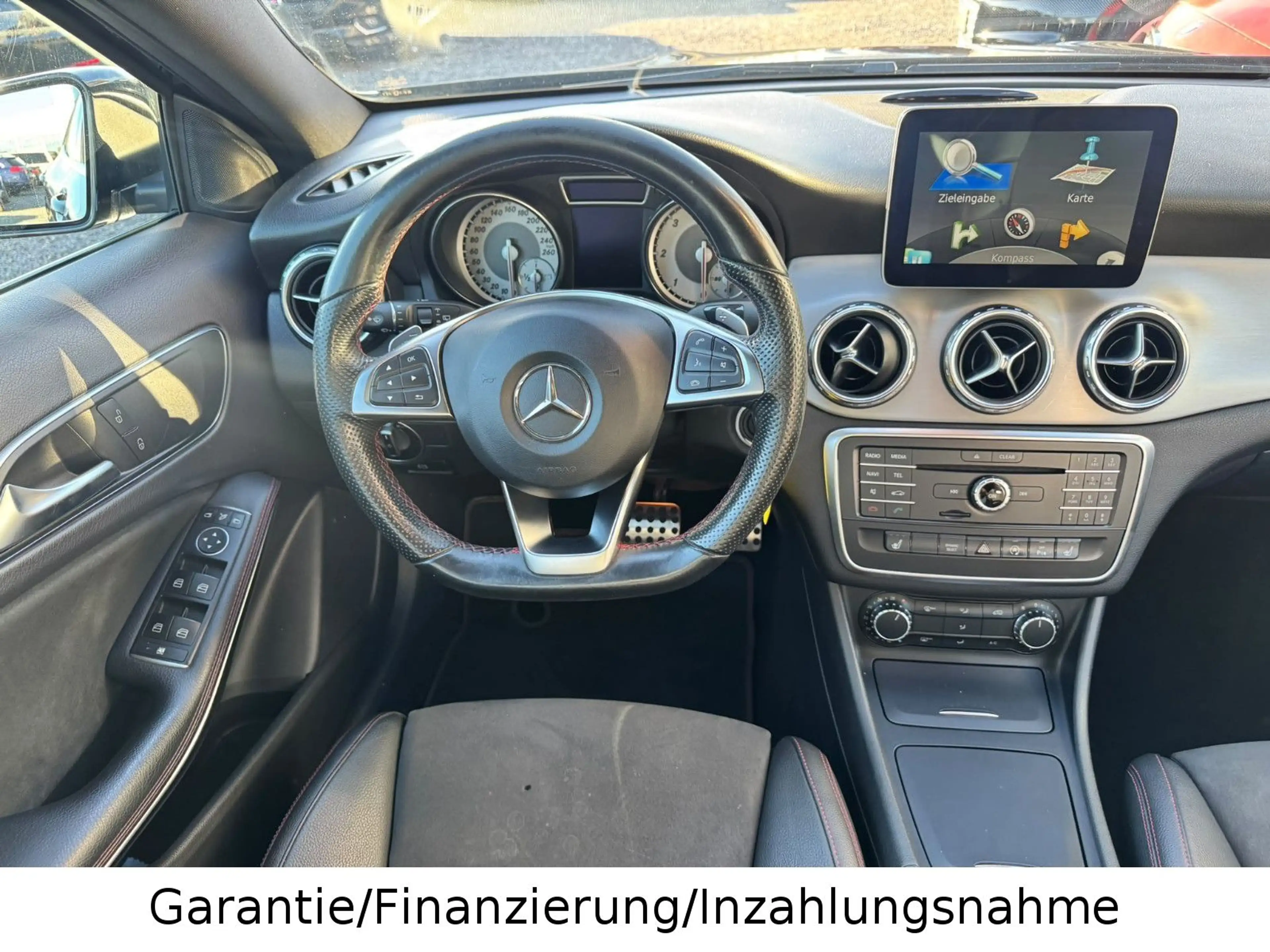 Mercedes-Benz GLA 200 CDI / *Automatik*Navi*AMG*TüvNeu — photo 14