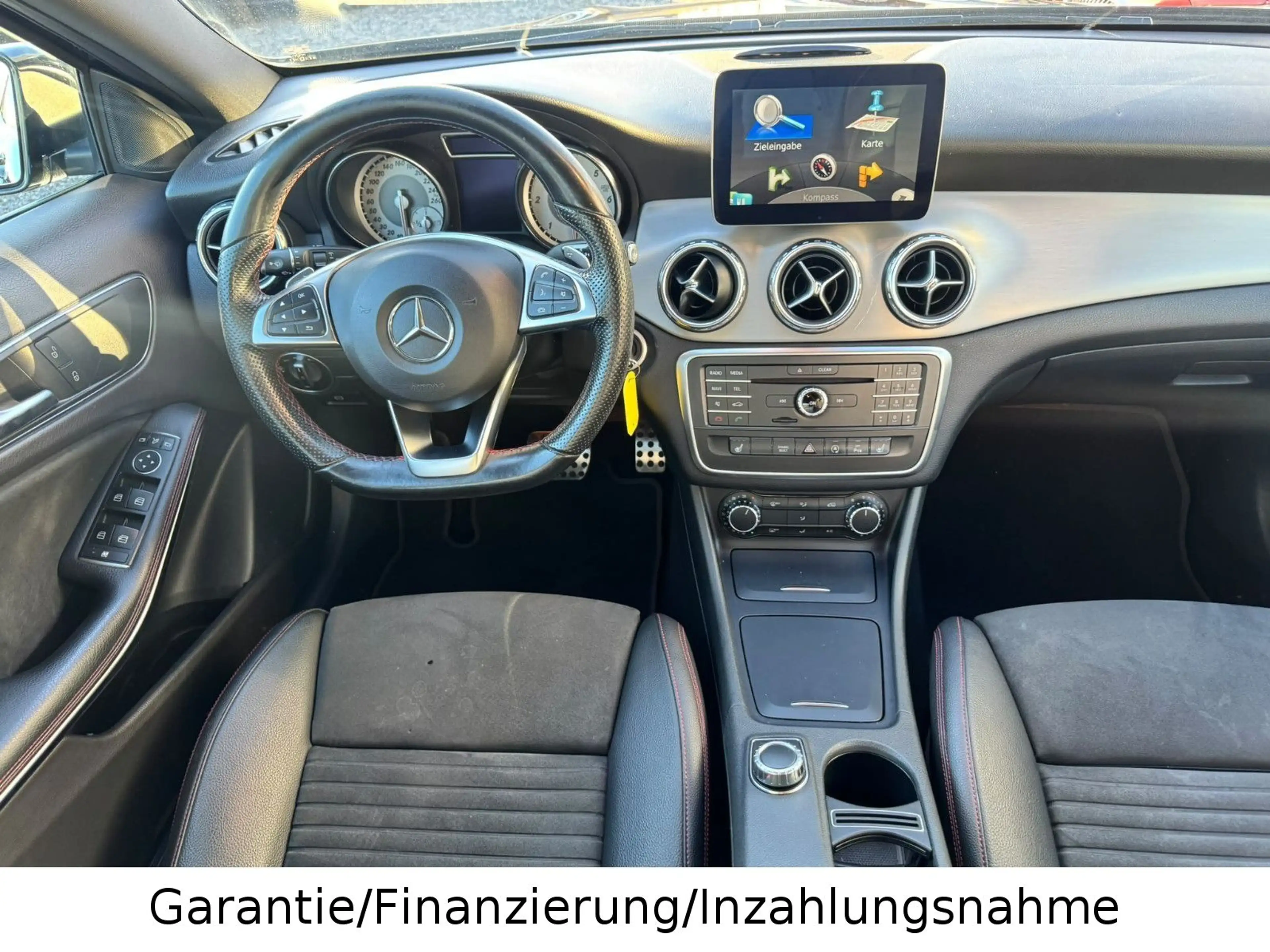 Mercedes-Benz GLA 200 CDI / *Automatik*Navi*AMG*TüvNeu — photo 13
