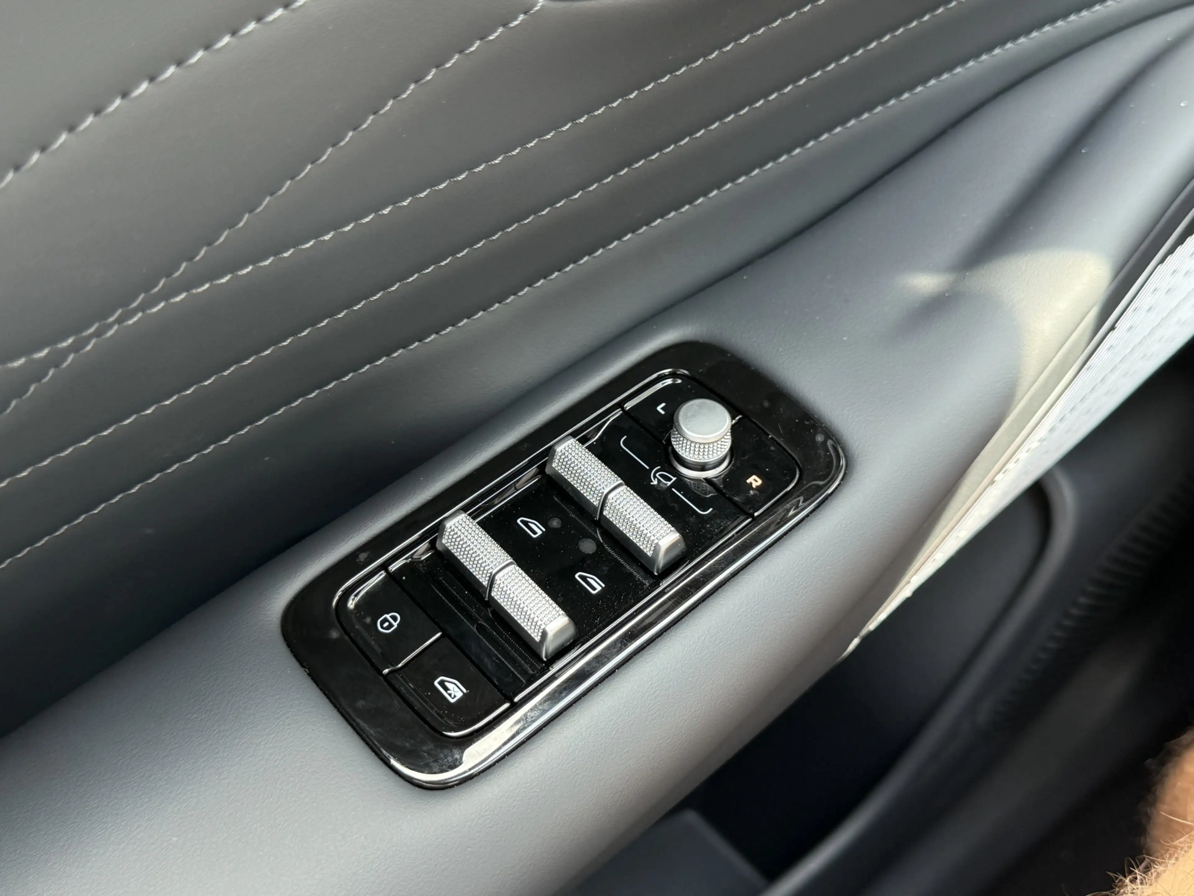 Geely Starray EM-i 1.5 Max+ PHEV | 8 JAAR GARANTIE | BOMVOL! — photo 13