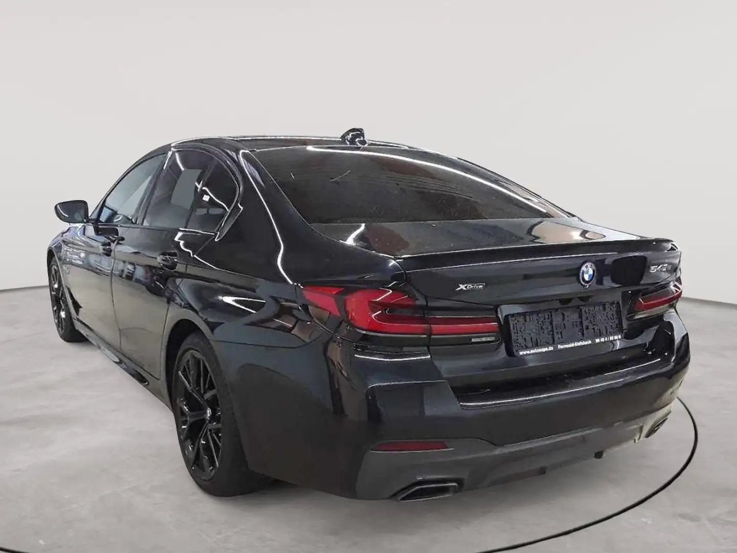 BMW 545 545e xDrive Aut. M Sport Pro AHK Hud GD Schwarz - 2