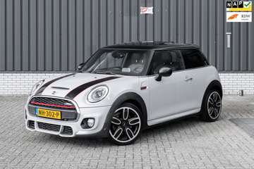 Mini 2.0 Chili Serious Business JCW Trim *Volledig