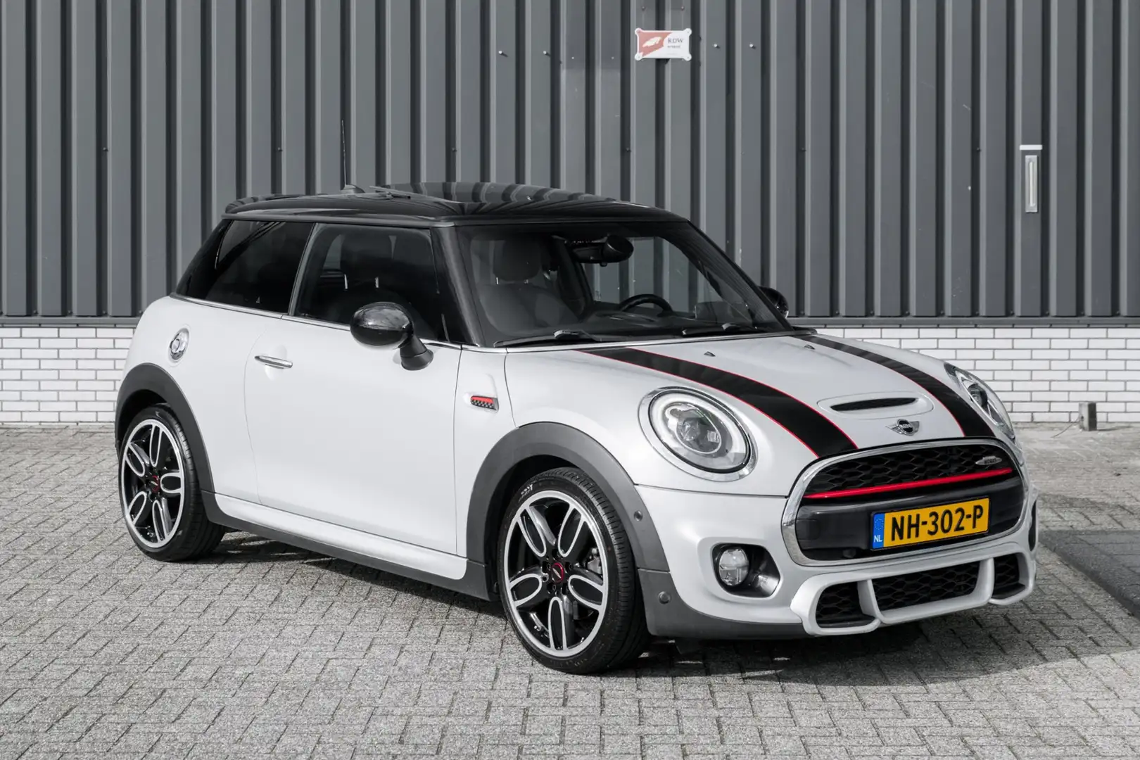 MINI Cooper S Mini 2.0 Chili Serious Business JCW Trim *Volledig Zilver - 2