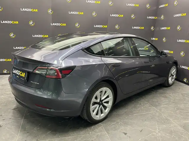 Tesla Model 3 view 4
