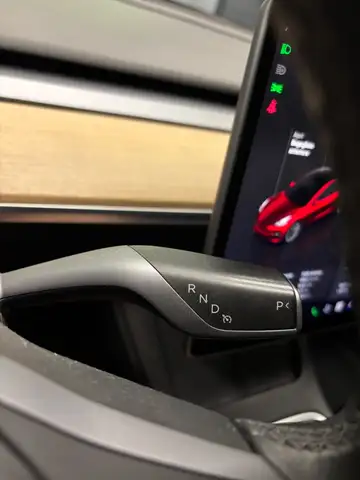 Tesla Model 3 view 11