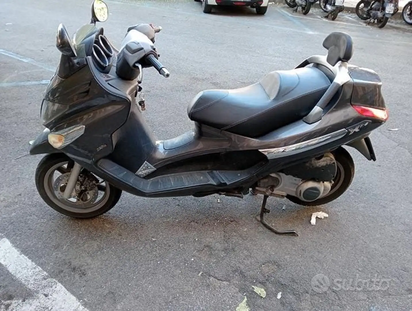 Piaggio XEvo 250 Braun - 2