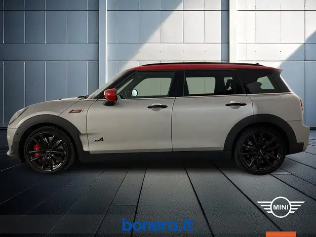 MINI Clubman view 9