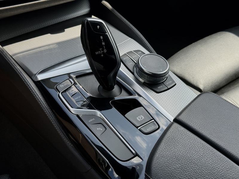 BMW 530 5-serie 530e xDrive iPerformance Executive HK HUD — photo 16