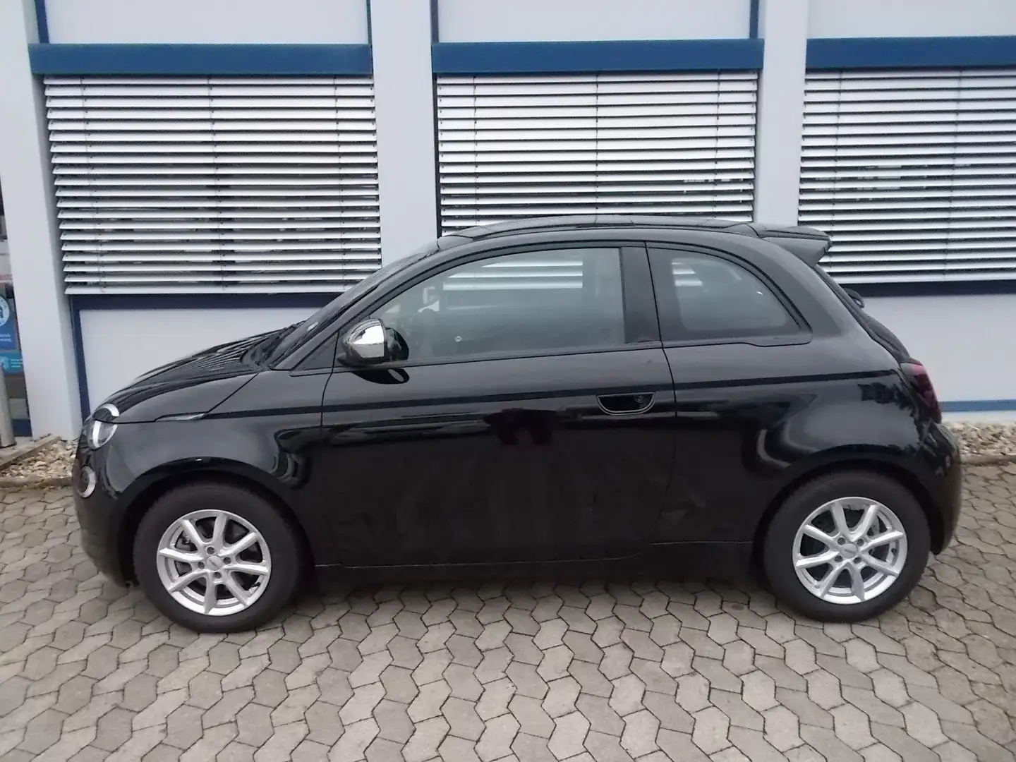 Fiat 500e 500e Icon Panoramadach Schwarz - 2