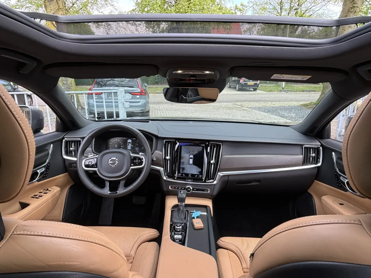 Volvo V90 Cross Country T5 AWD Pro HeadUp Luchtvering MASSAGE DAB Gri - 2