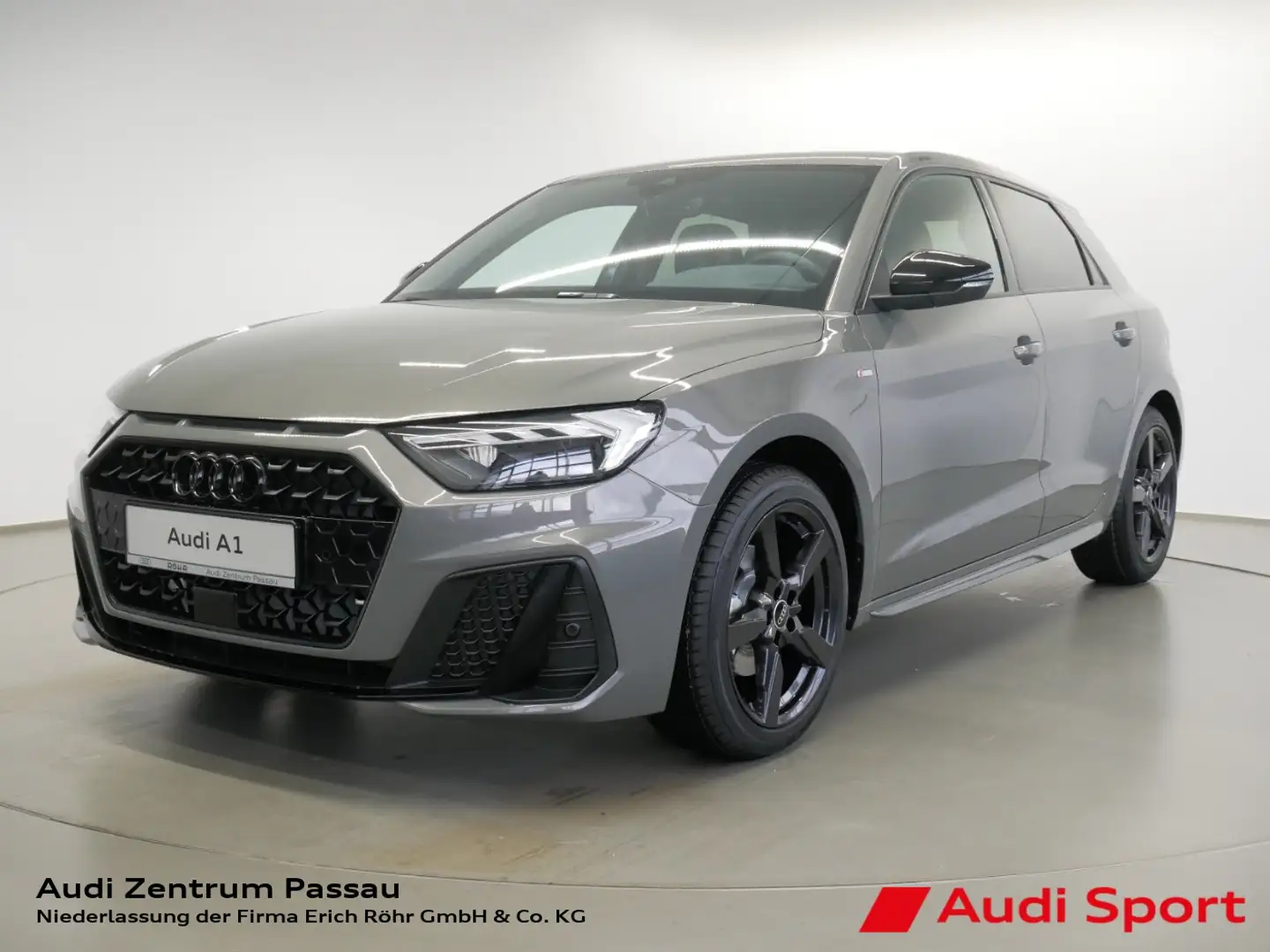 Audi A1 Sportback S line 30 TFSI S tronic Grau - 1