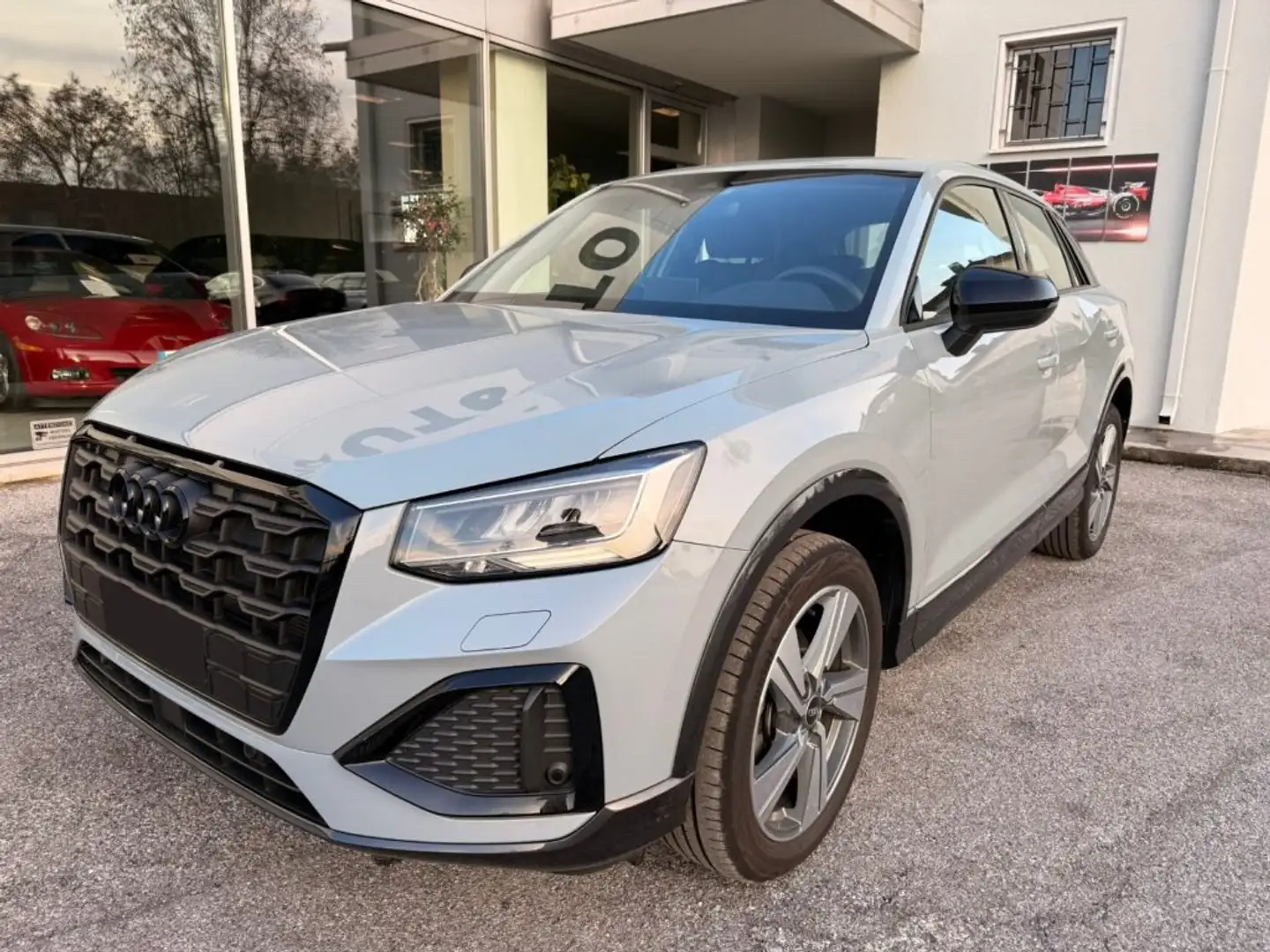 Audi Q2 30 TDI S tronic Identity Black Grigio - 1