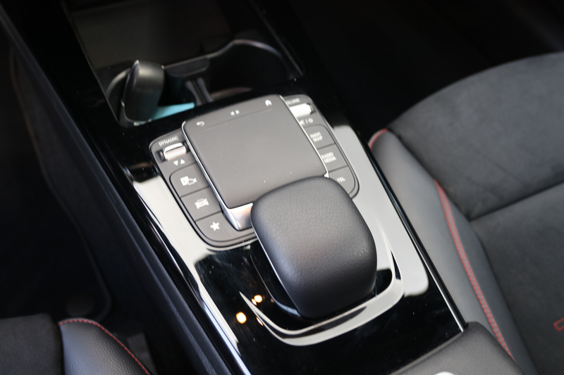 Mercedes-Benz CLA 200 Business Solution AMG — photo 20