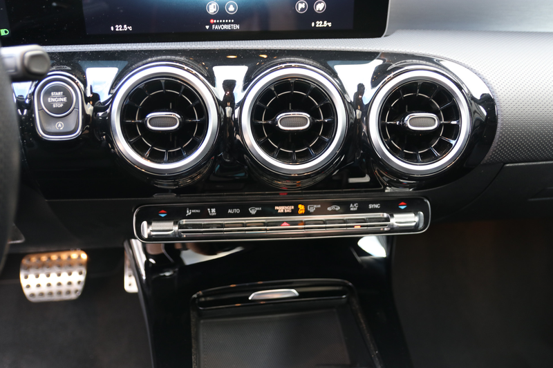 Mercedes-Benz CLA 200 Business Solution AMG — photo 16