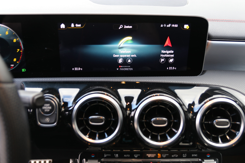 Mercedes-Benz CLA 200 Business Solution AMG — photo 15