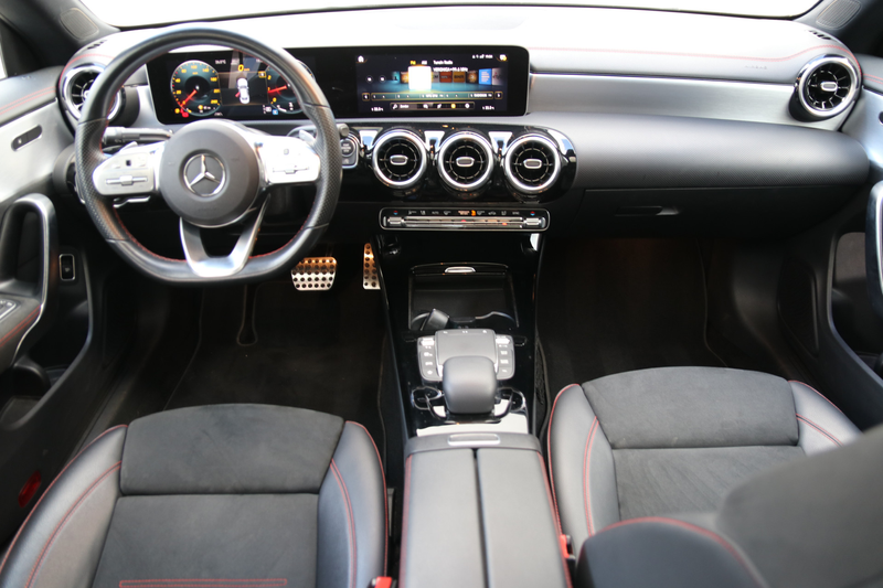 Mercedes-Benz CLA 200 Business Solution AMG — photo 2