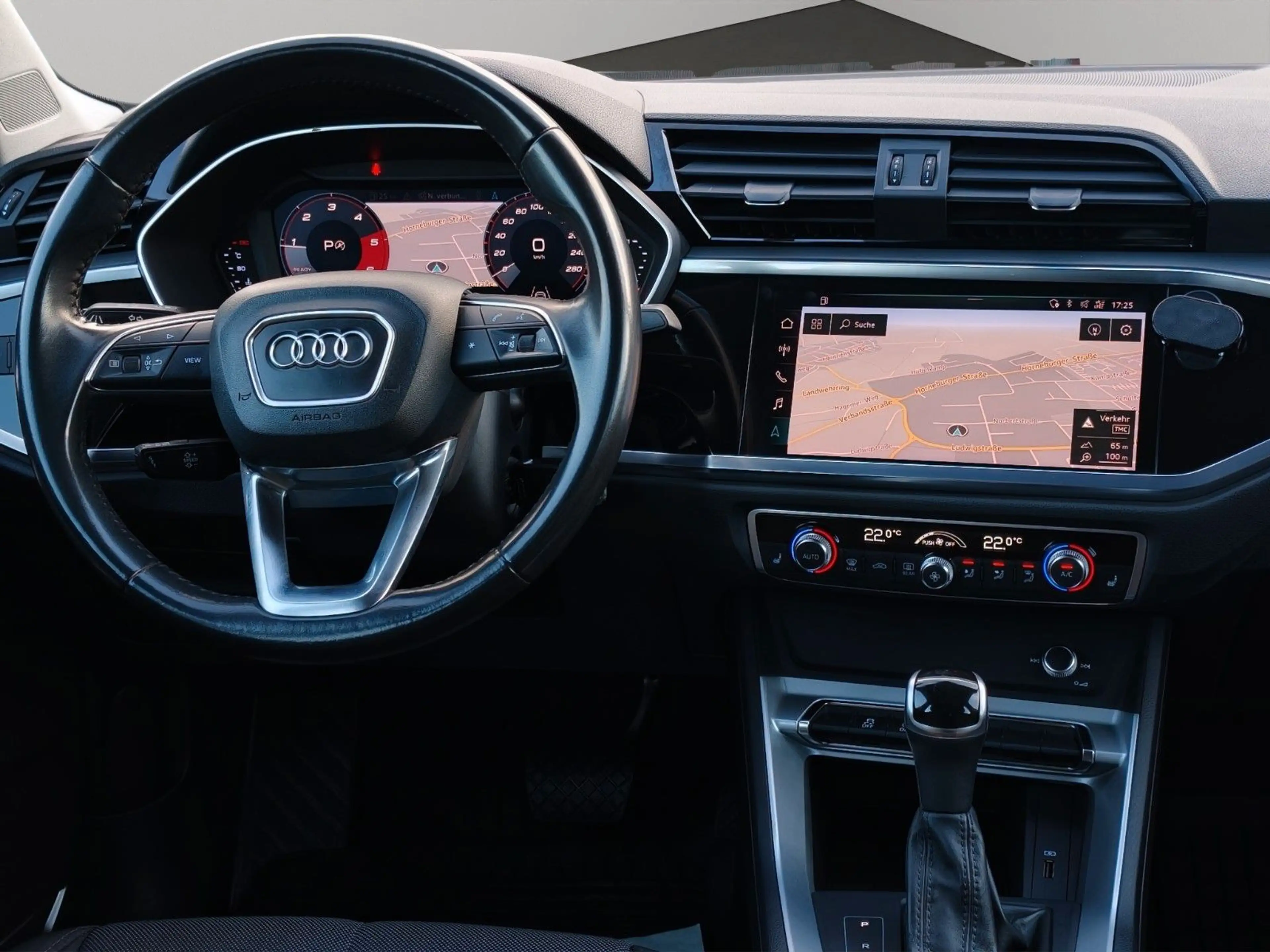 Audi Q3 35 TDI *AHK*B&O*KAMERA*NAVI*PDC*VIRTUAL* — photo 8