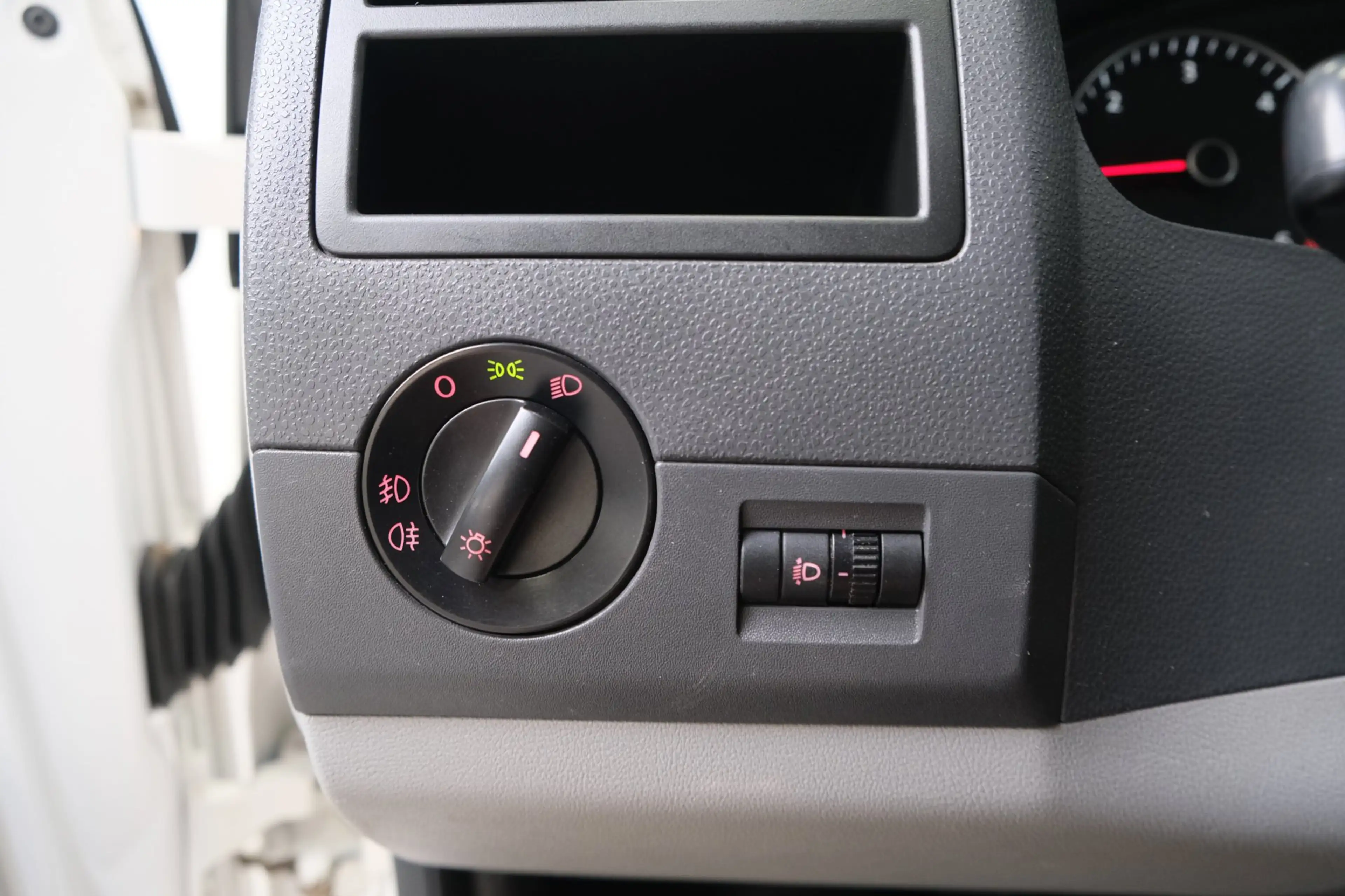 Volkswagen Transporter 2.0 TDI L1H1 3P - N.A.P. Airco, Trekhaak. — photo 22