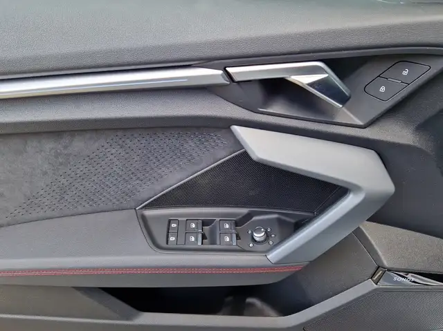 Audi S3 view 14