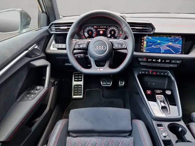 Audi S3 view 4