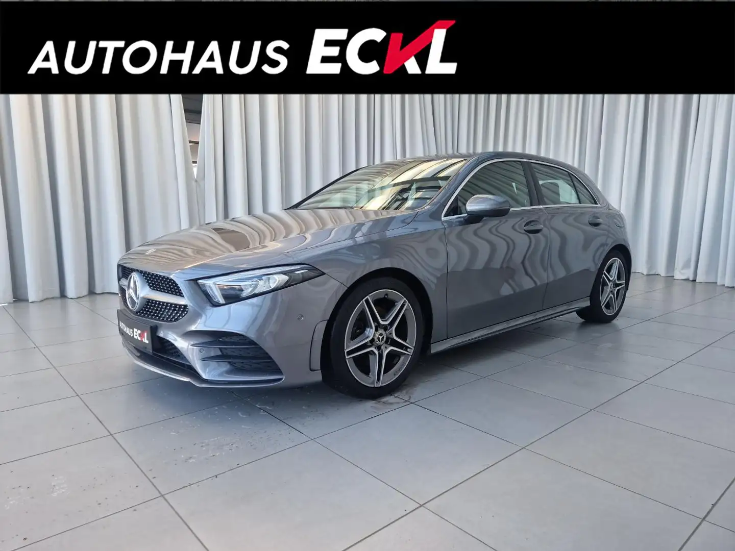 Mercedes-Benz A 180 d Kompaktlimousine AMG Line SportS. Grau - 1