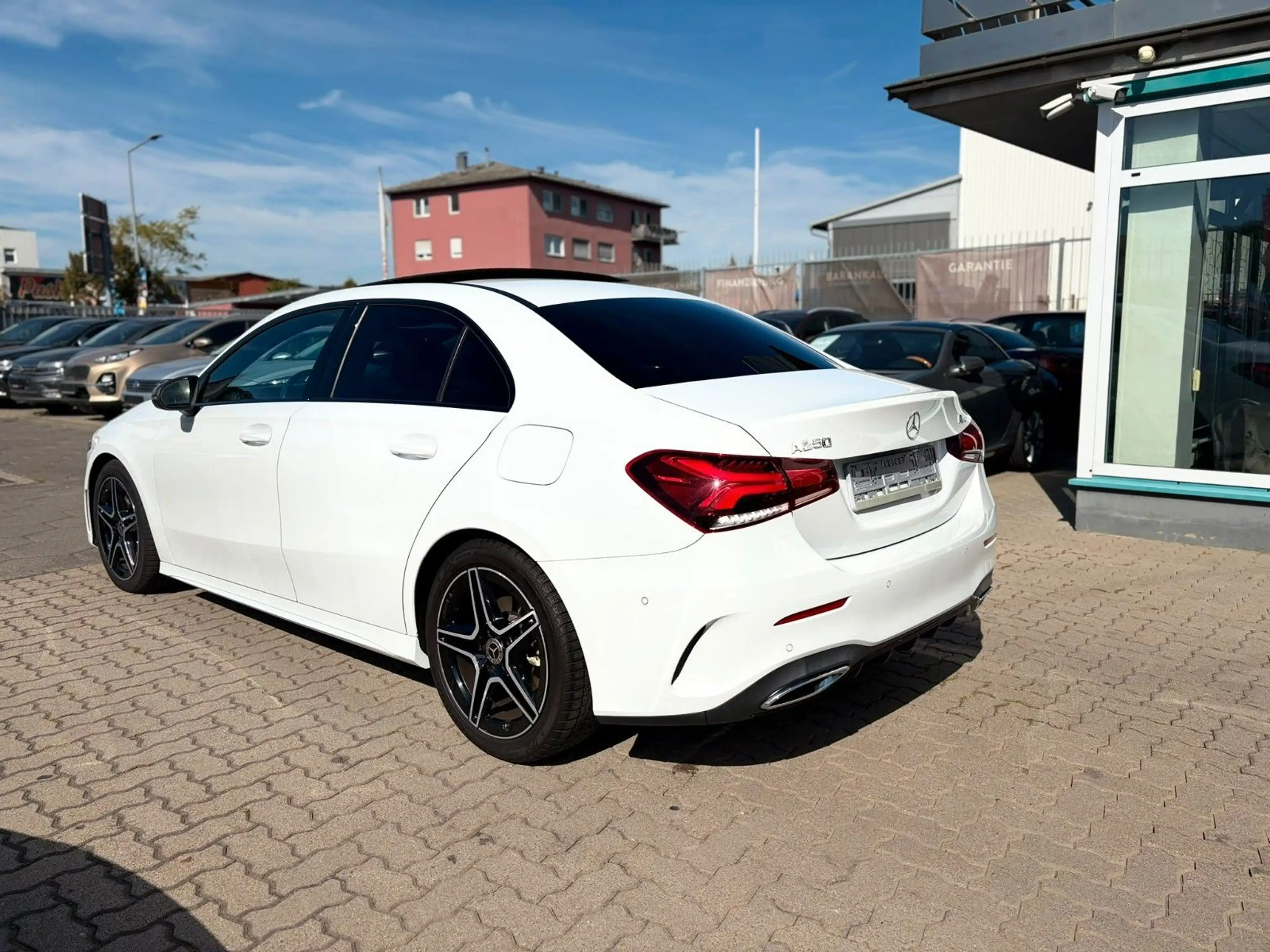 Mercedes-Benz A 250 Limousine*PANO*AMG*NIGHT-PAKET* KAMERA* — photo 11