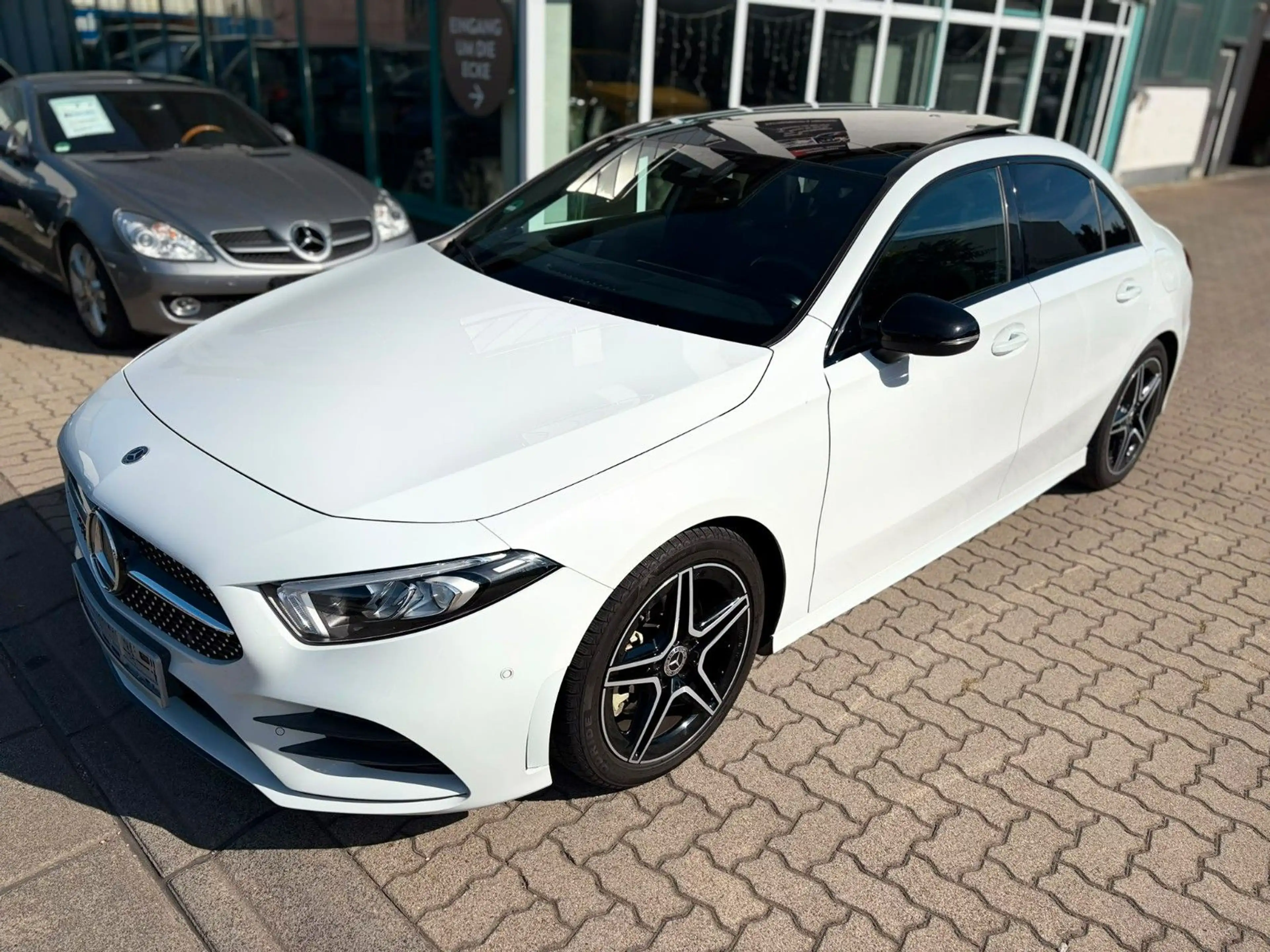 Mercedes-Benz A 250 Limousine*PANO*AMG*NIGHT-PAKET* KAMERA* — photo 10