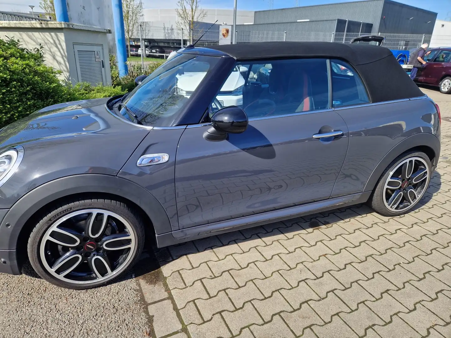 MINI Cooper S Cabrio siva - 2