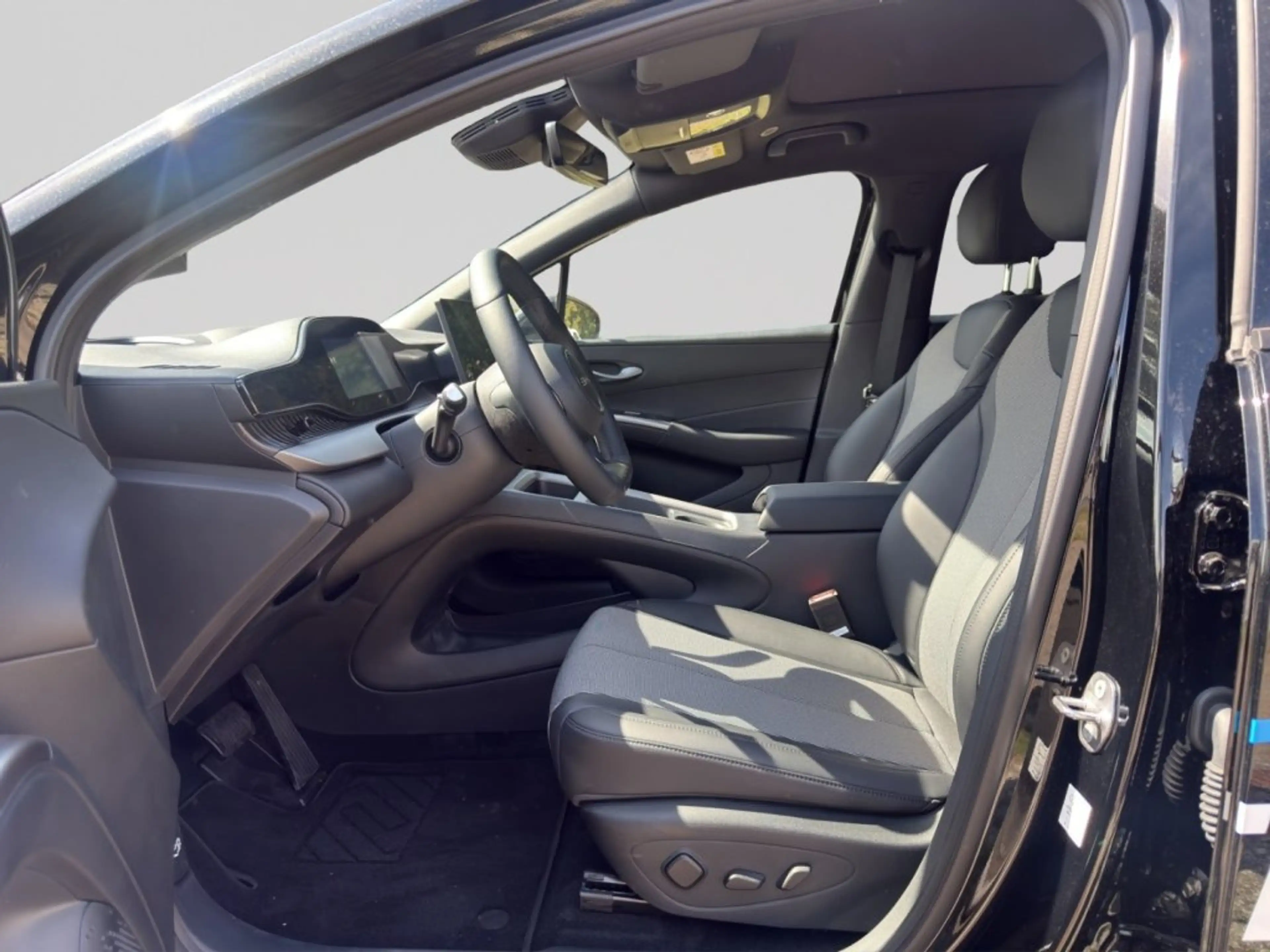 BYD Dolphin G DM-i Boost — photo 7