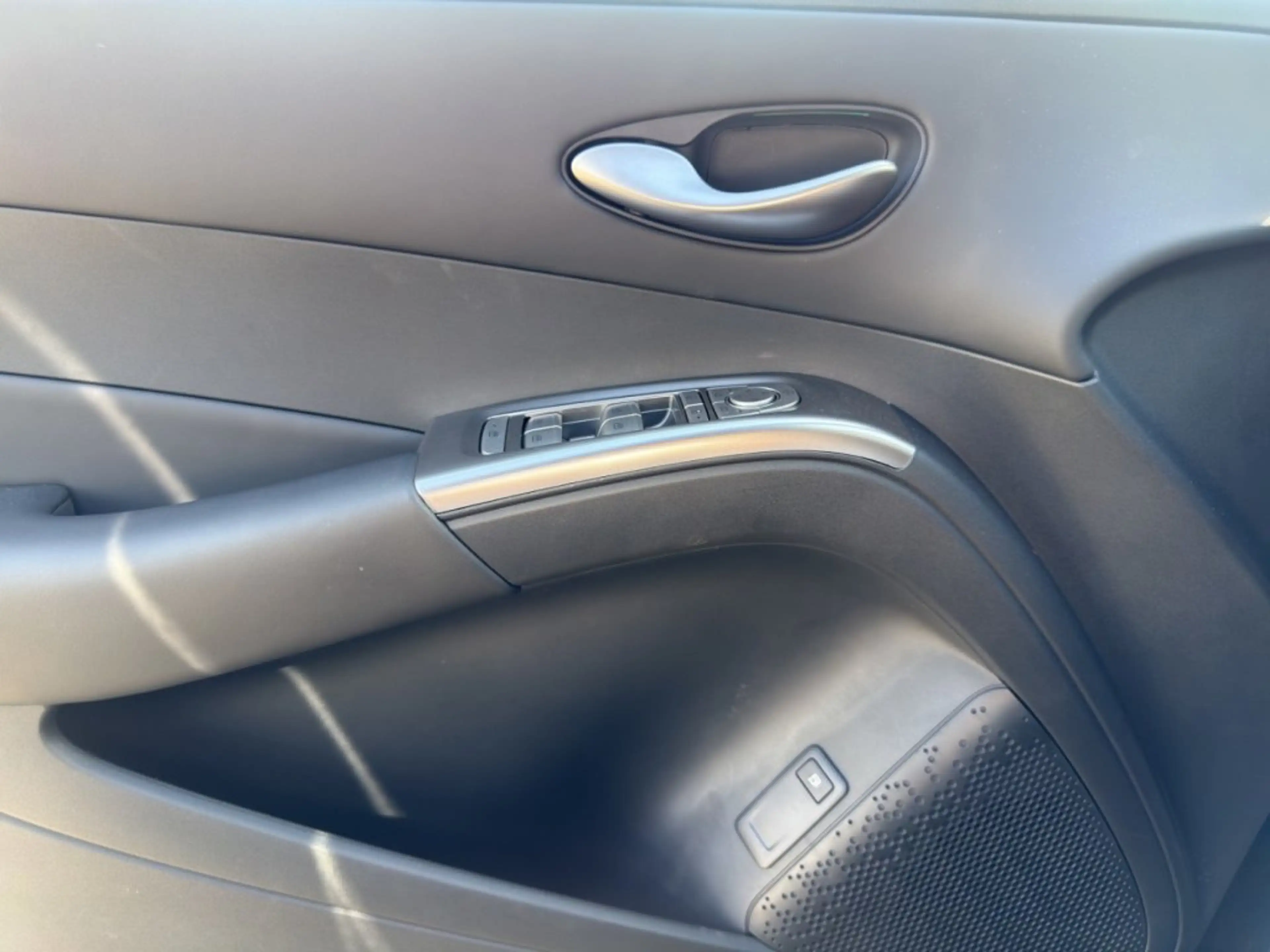 BYD Dolphin G DM-i Boost — photo 14
