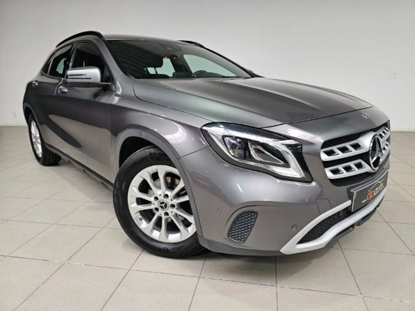 Mercedes-Benz GLA 180 GLA 180 7G-DCT Urban - 1