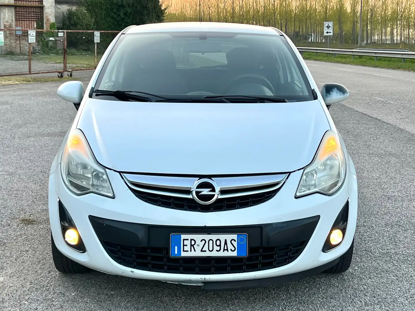 Opel Corsa Opel corsa anno 2013 1.2 benzina gpl Bianco - 2