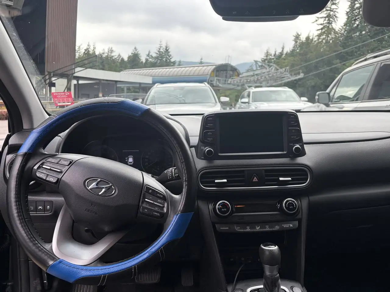 Hyundai KONA photo Hyundai KONA