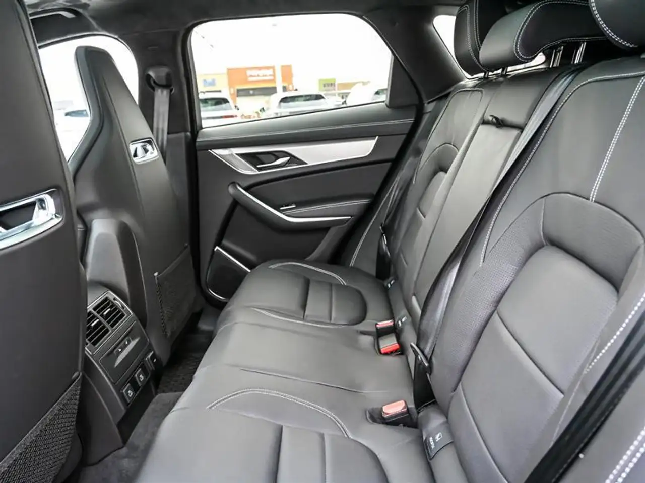 Jaguar F-Pace снимка Jaguar F-Pace