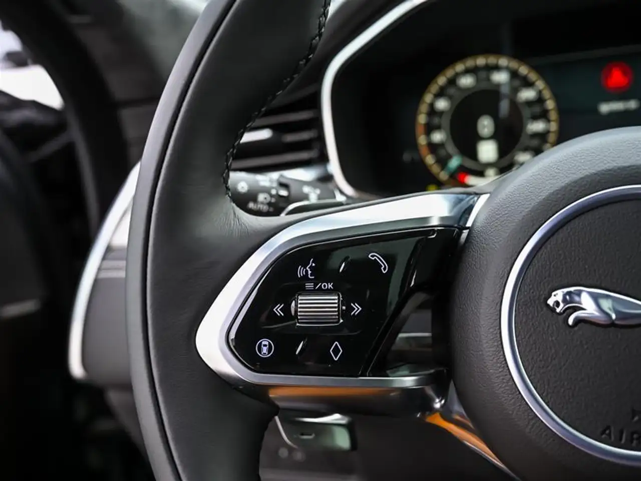 Jaguar F-Pace снимка Jaguar F-Pace