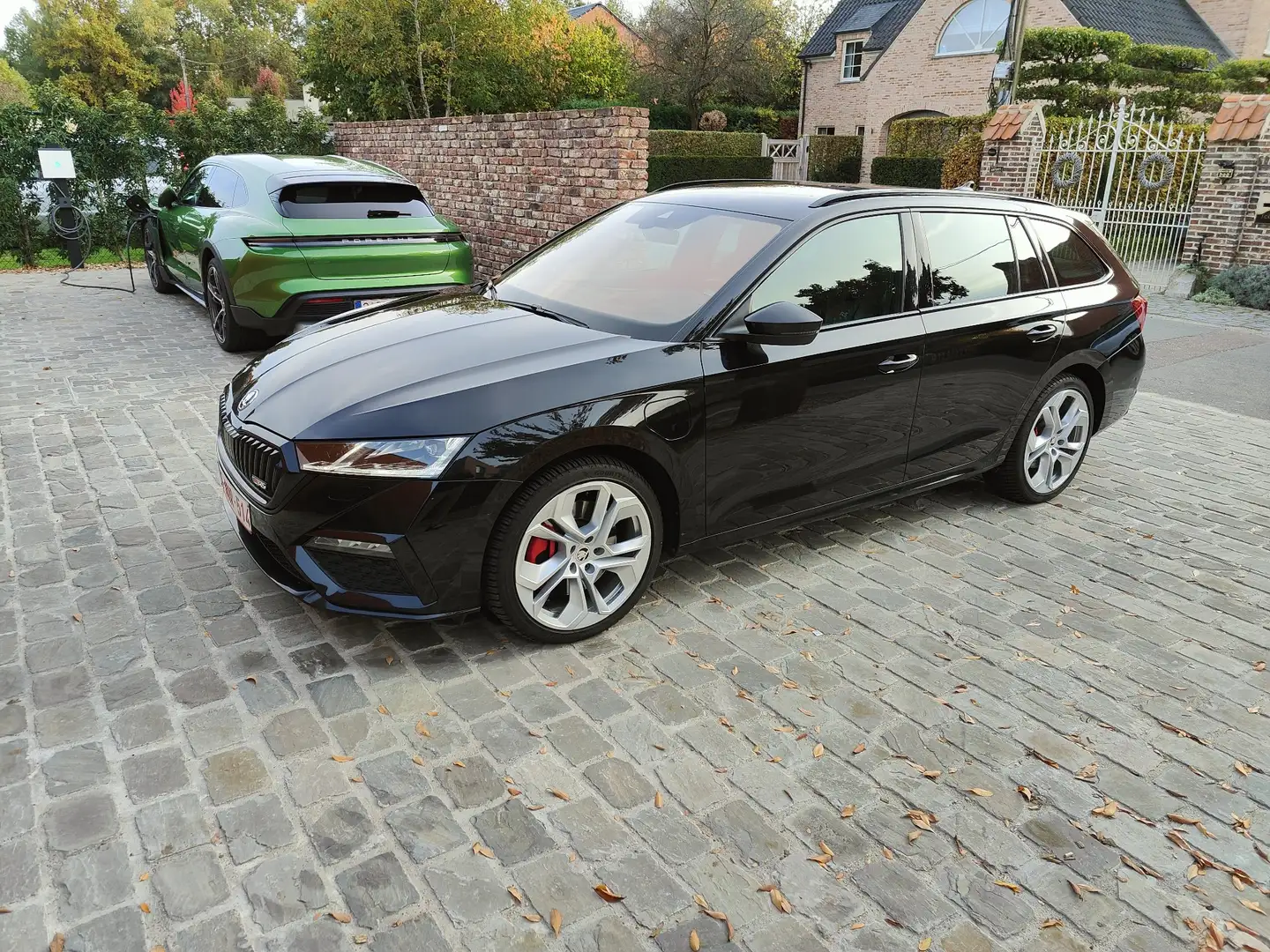 Skoda Octavia Combi 1.4 TSI iV DSG RS Zwart - 2