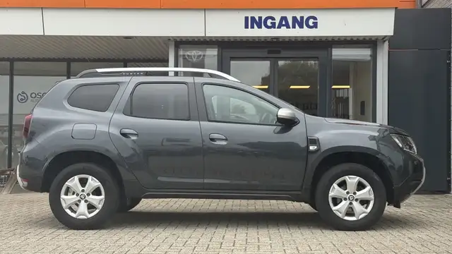 Dacia Duster view 6