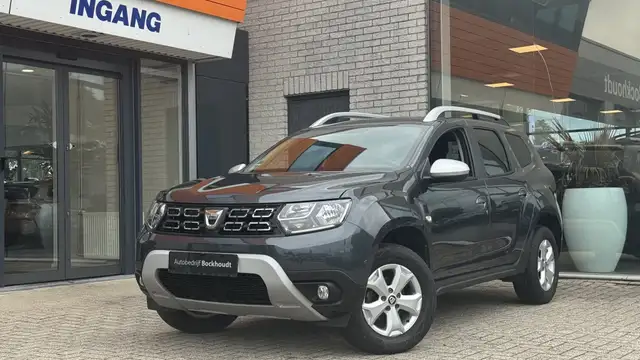 Dacia Duster view 4