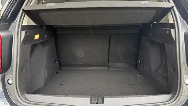 Dacia Duster view 10