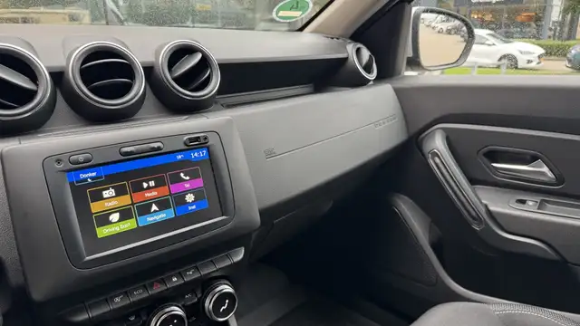 Dacia Duster view 13