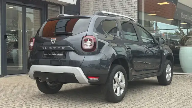 Dacia Duster view 5