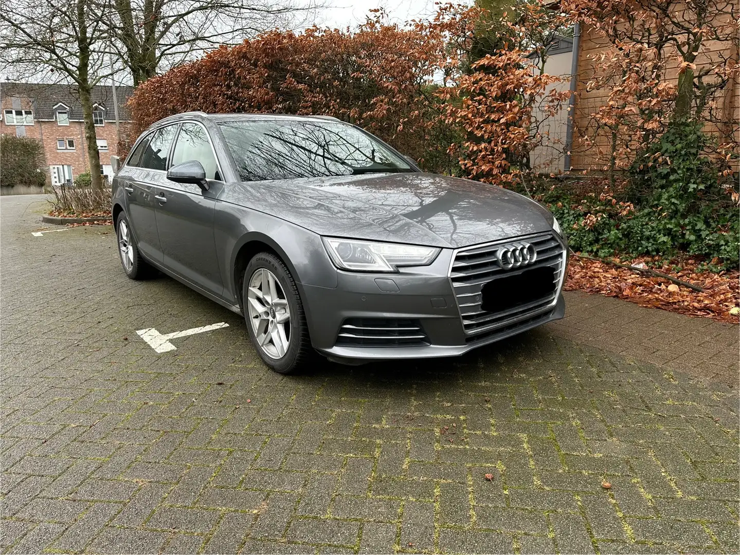 Audi A4 Avant 2.0 TDI ultra S tronic sport - 1