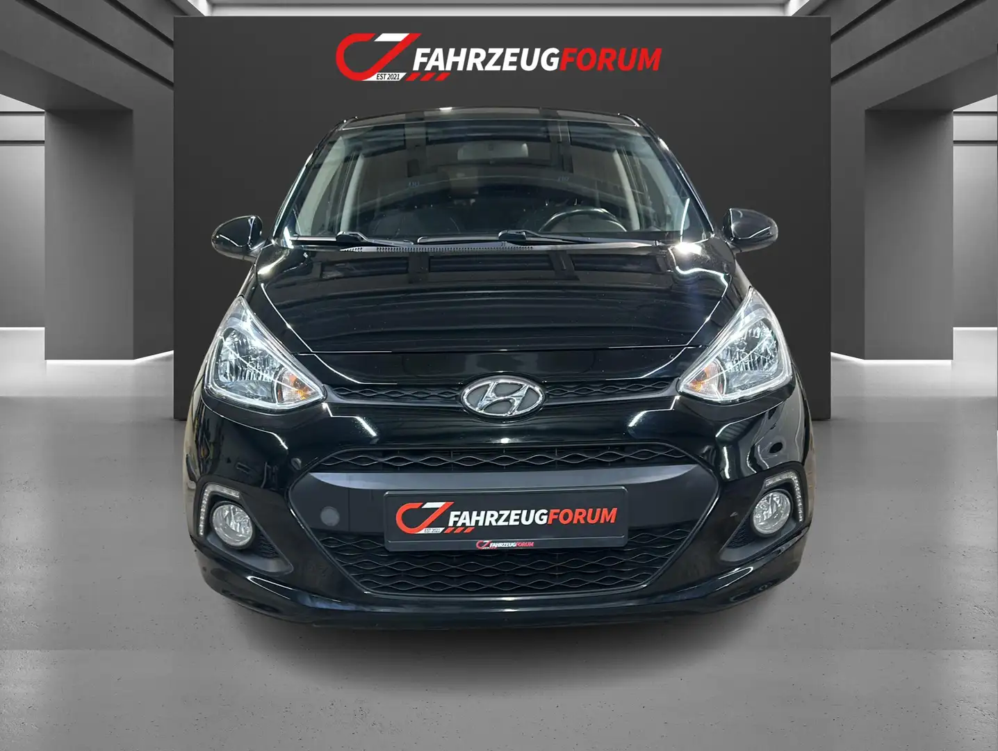 Hyundai i10 Passion Schwarz - 1