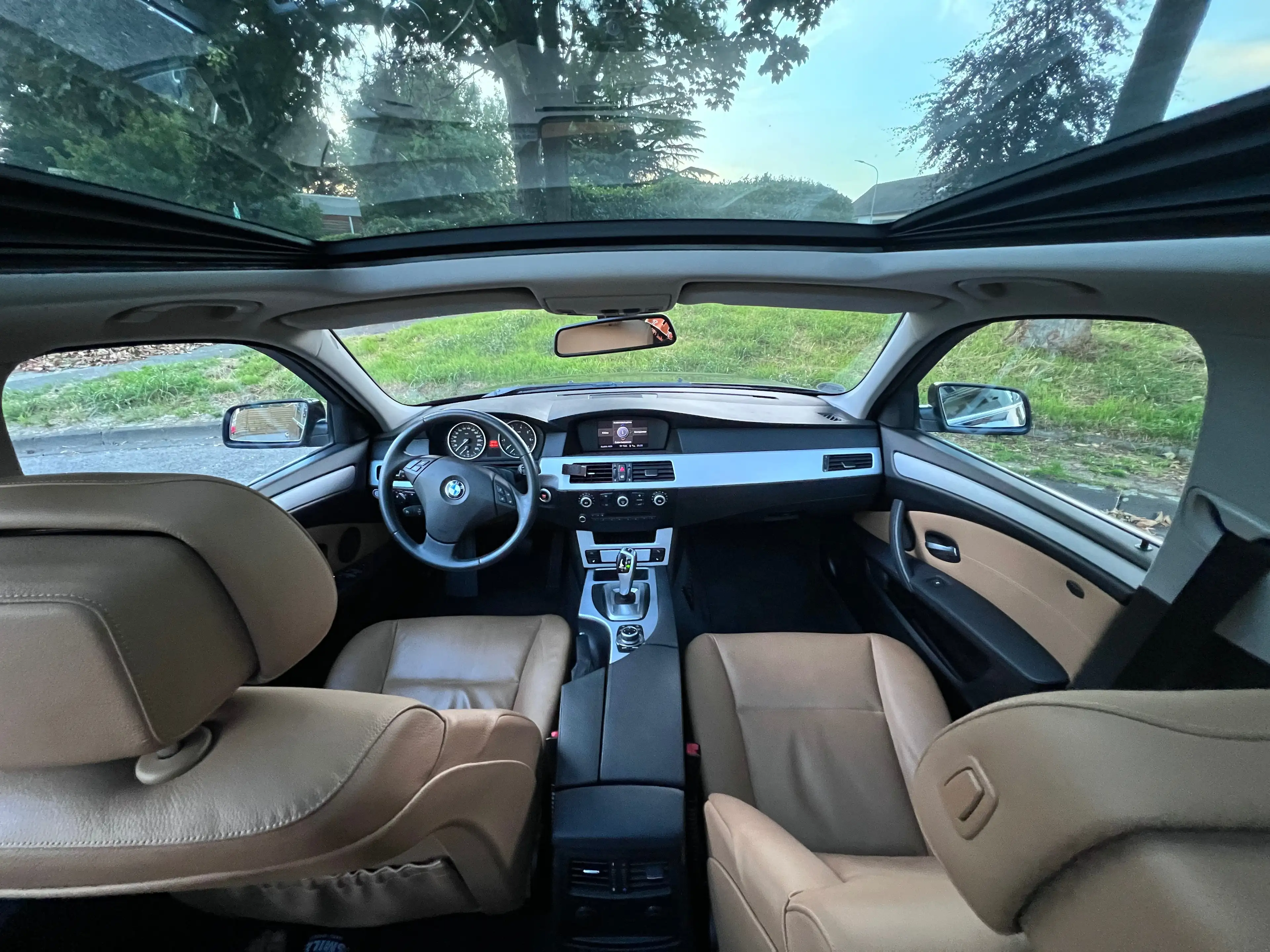 BMW 523 523i — photo 10