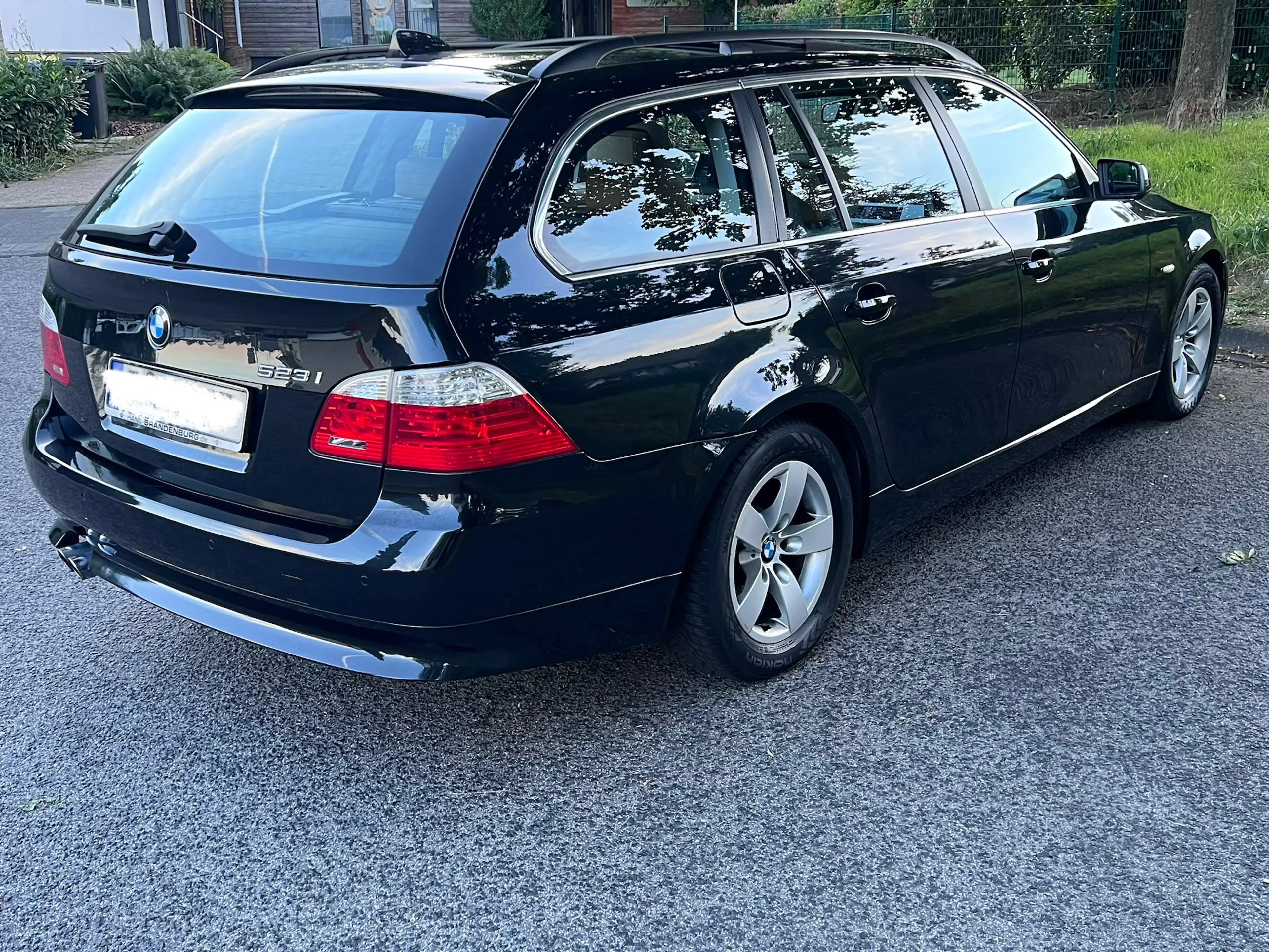 BMW 523 523i — photo 7