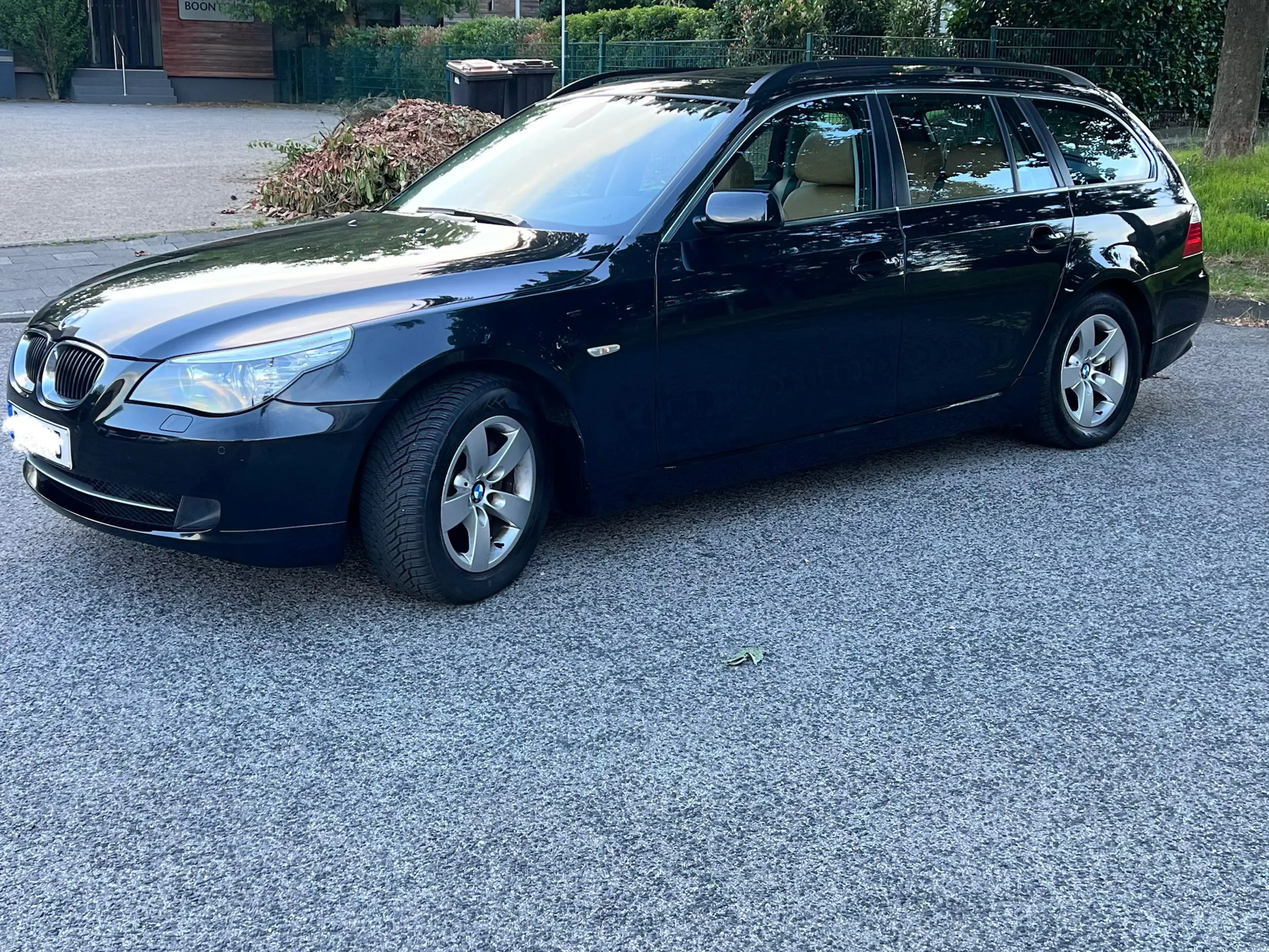 BMW 523 523i — photo 2