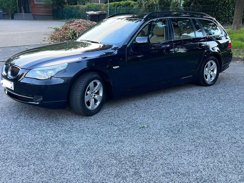 BMW 523 523i — photo 2