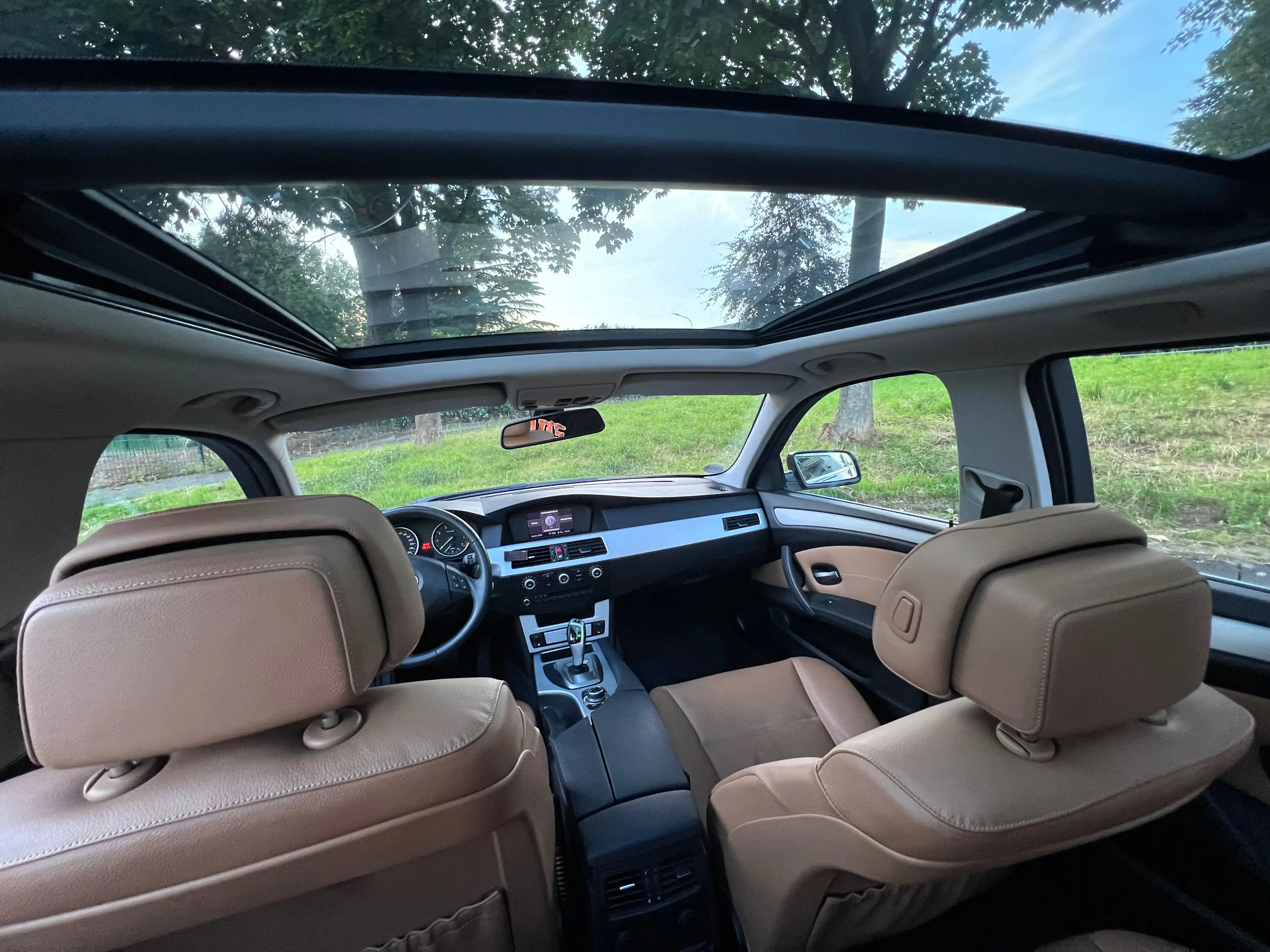 BMW 523 523i — photo 11
